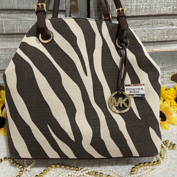 Authentic Michael Kors Animal Print Canvas Tote EUC! - Picture 3 of 12